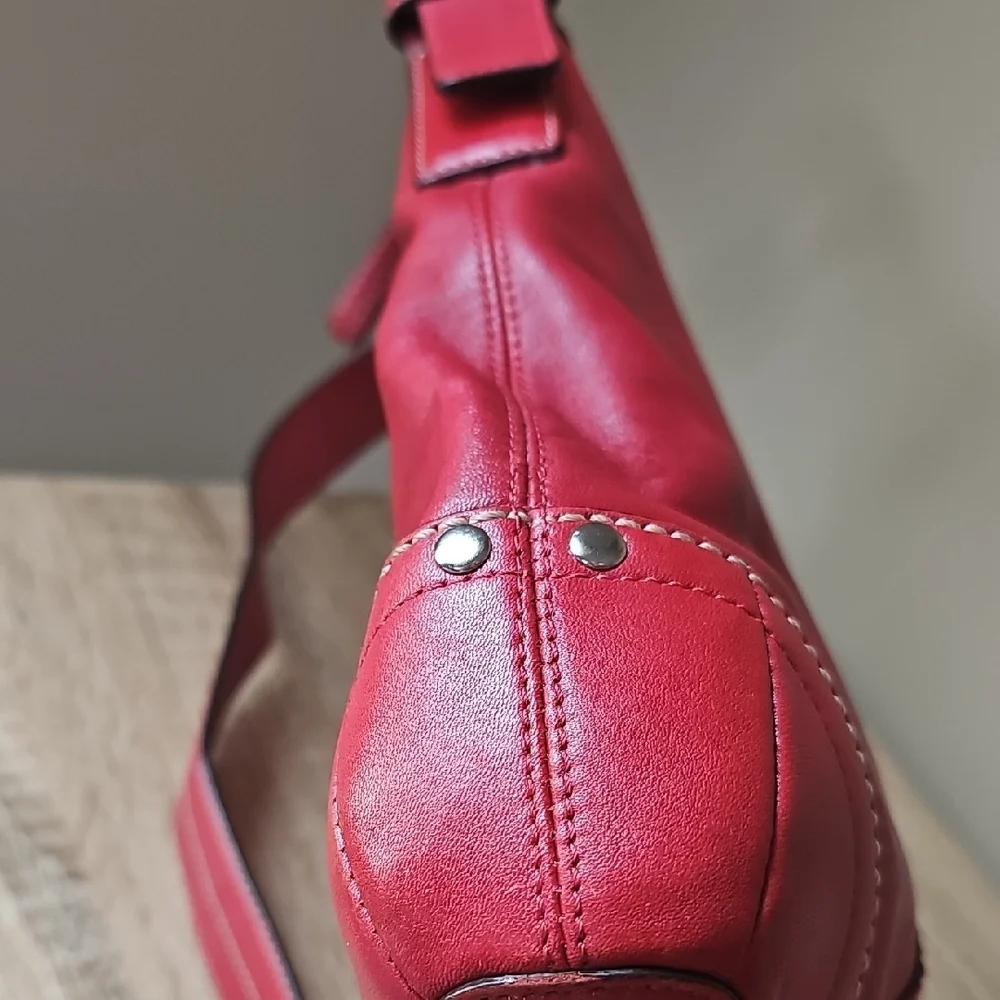 Coach Red Leather Shoulder Bag F12320 With Hangtag Great Shape Vintage